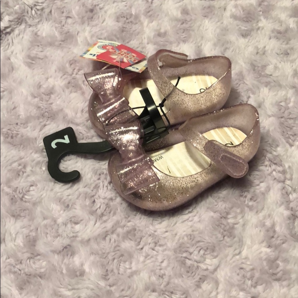 Shoes - Picture 2 of 3